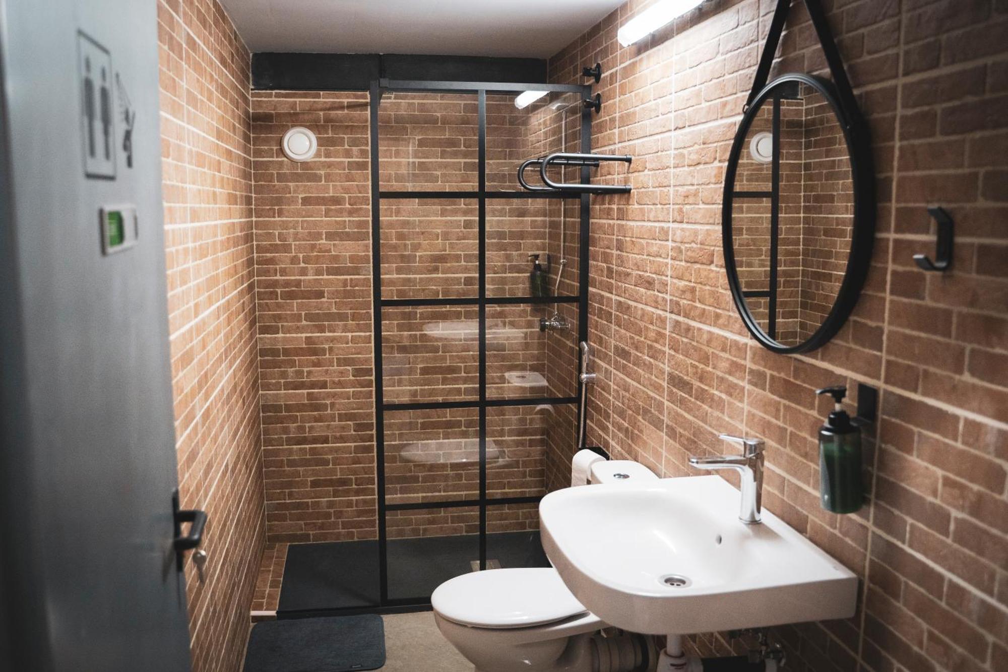 Gallery Hostel Madrid Residencia Exteriér fotografie